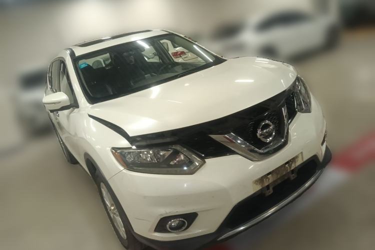 Used Nissan X-Trail 2014 2.0L CVT Comfort Edition 2WD Front Right 45 Deg