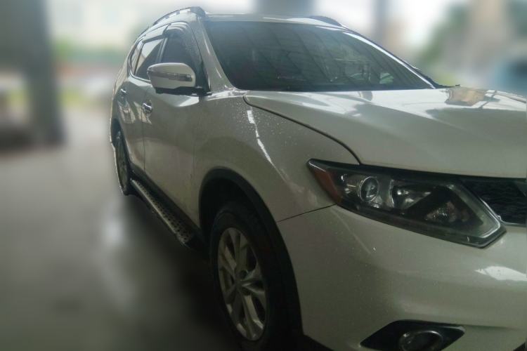 Used Nissan X-Trail 2014 2.0L CVT Comfort Edition 2WD Front Right 45 Deg