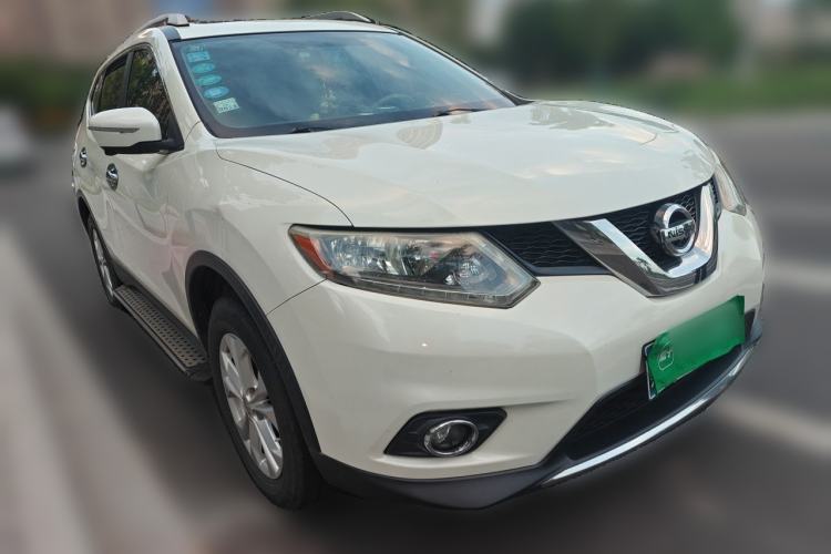 Used Nissan X-Trail 2014 2.0L CVT Comfort Edition 2WD Front Right 45 Deg