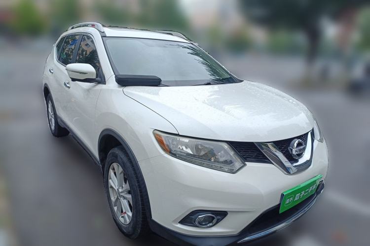 Used Nissan X-Trail 2014 2.0L CVT Comfort Edition 2WD Front Right 45 Deg