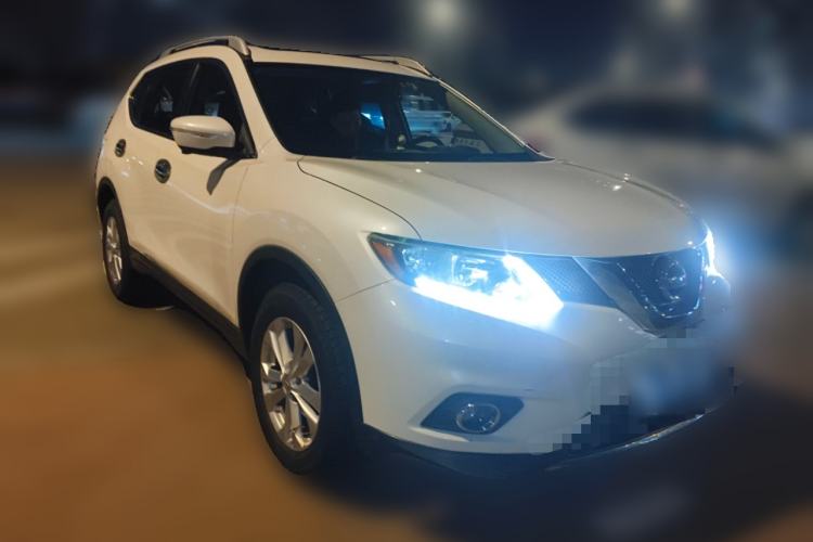 Used Nissan X-Trail 2014 2.0L CVT Comfort Edition 2WD Front Right 45 Deg