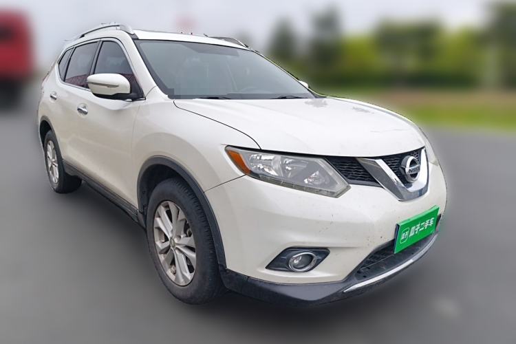 Used Nissan X-Trail 2014 2.5L CVT Leading Edition 4WD Front Right 45 Deg