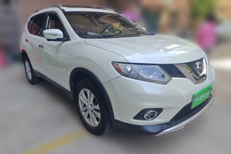 Used Nissan X-Trail 2014 2.5L CVT Luxury Edition 4WD Front Right 45 Deg
