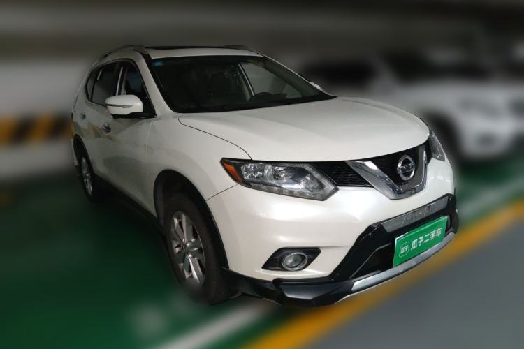 Used Nissan X-Trail 2014 2.0L CVT Comfort Edition 2WD Front Right 45 Deg