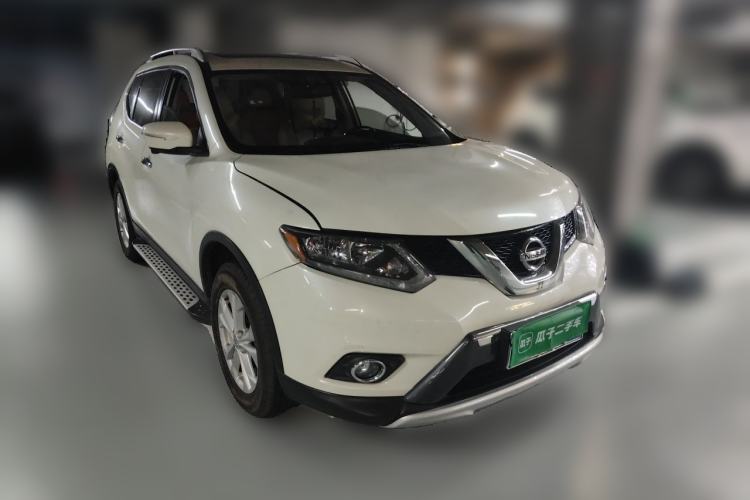 Used Nissan X-Trail 2014 2.0L CVT Smart Edition 2WD Front Right 45 Deg