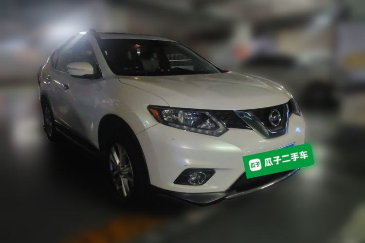 Used Nissan X-Trail 2014 2.5L CVT Leading Edition 4WD Front Right 45 Deg