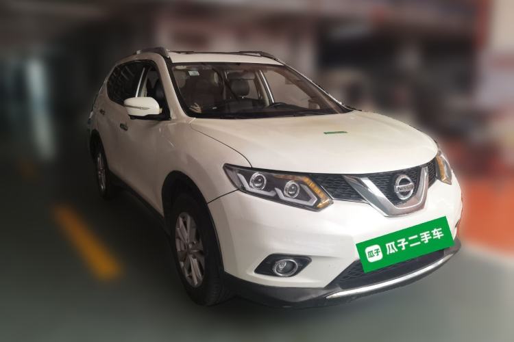 Used Nissan X-Trail 2014 2.0L CVT Comfort Edition 2WD Front Right 45 Deg