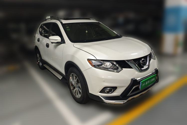 Used Nissan X-Trail 2014 2.5L CVT Ultimate Edition 4WD Front Right 45 Deg