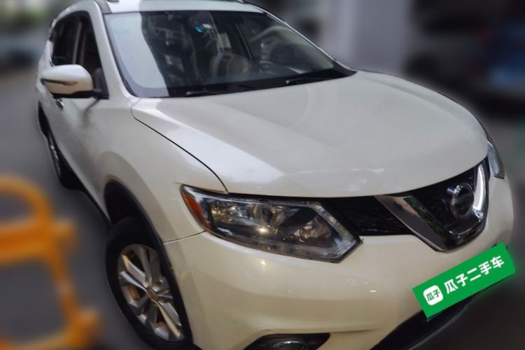 Used Nissan X-Trail 2014 2.0L CVT Comfort Edition 2WD Front Right 45 Deg