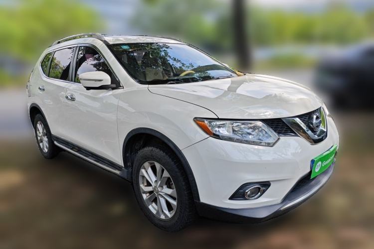 Used Nissan X-Trail 2014 2.0L CVT Comfort Edition 2WD Front Right 45 Deg