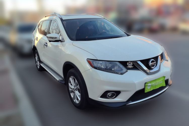 Used Nissan X-Trail 2014 2.5L CVT Luxury Edition 4WD Front Right 45 Deg
