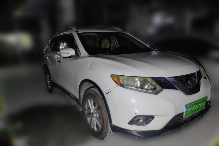 Used Nissan X-Trail 2014 2.0L CVT Comfort Edition 2WD Front Right 45 Deg