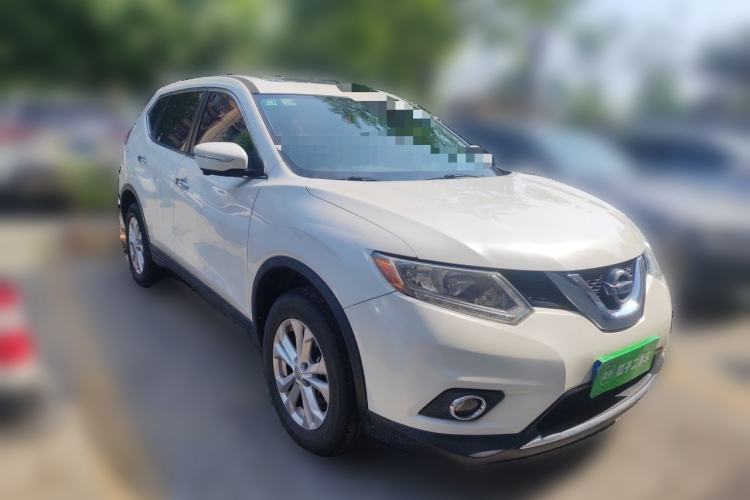 Used Nissan X-Trail 2014 2.0L CVT Comfort Edition 2WD Front Right 45 Deg