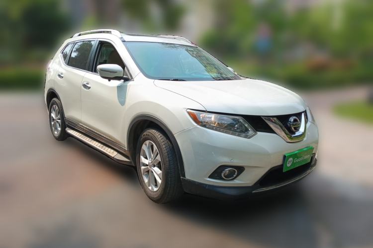 Used Nissan X-Trail 2014 2.5L CVT Leading Edition 4WD Front Right 45 Deg