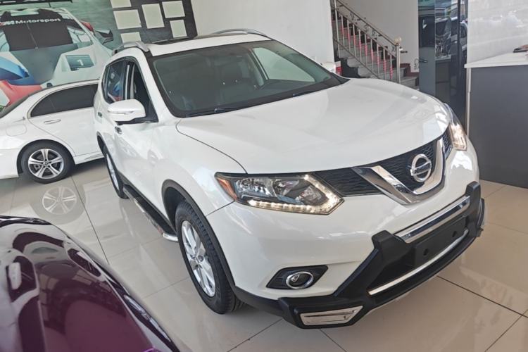 Used Nissan X-Trail 2014 2.0L CVT Comfort Edition 2WD Front Right 45 Deg
