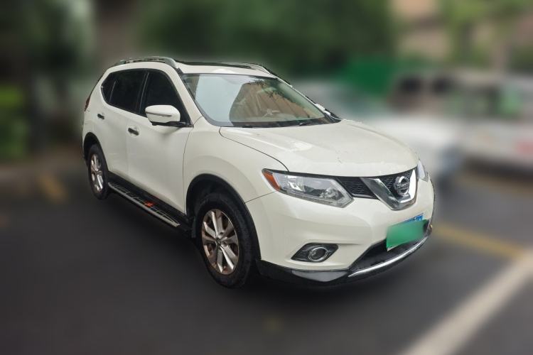 Used Nissan X-Trail 2014 2.5L CVT Luxury Edition 4WD Front Right 45 Deg