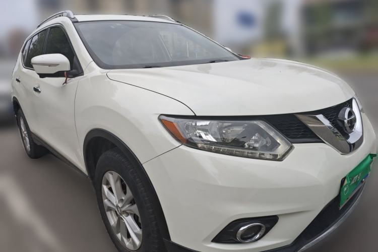 Used Nissan X-Trail 2014 2.5L CVT Luxury Edition 4WD Front Right 45 Deg