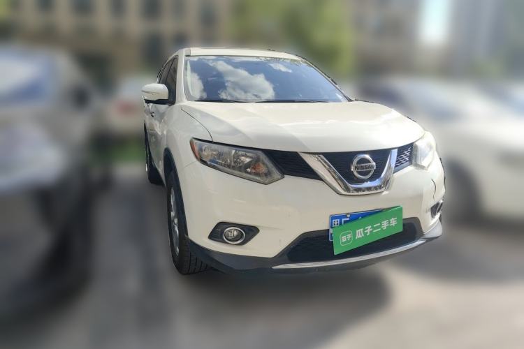 Used Nissan X-Trail 2014 2.0L CVT Comfort Edition 2WD Front Right 45 Deg