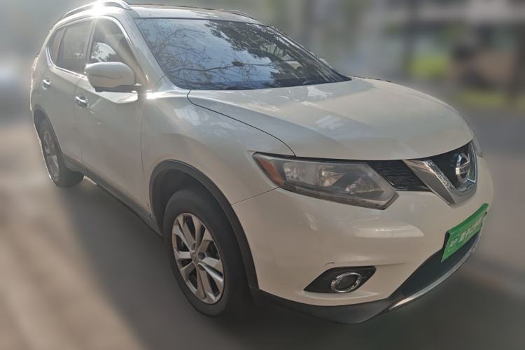 Used Nissan X-Trail 2014 2.0L CVT Comfort Edition 2WD Front Right 45 Deg