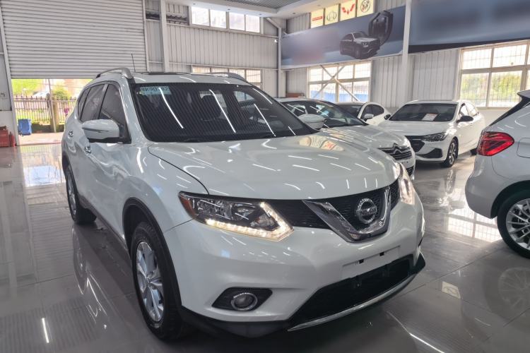Used Nissan X-Trail 2014 2.0L CVT Comfort Edition 2WD Front Right 45 Deg