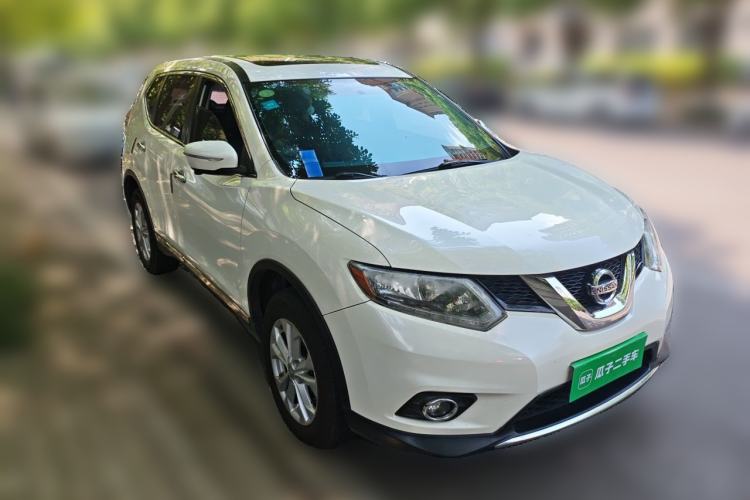 Used Nissan X-Trail 2014 2.0L CVT Comfort Edition 2WD Front Right 45 Deg