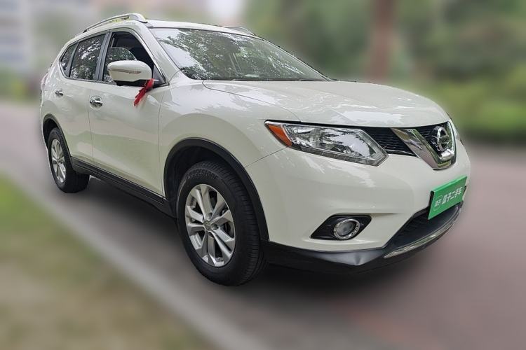 Used Nissan X-Trail 2014 2.0L CVT Comfort Edition 2WD Front Right 45 Deg