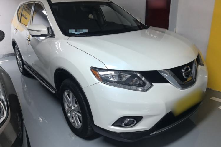 Used Nissan X-Trail 2014 2.0L CVT Comfort Edition 2WD Front Right 45 Deg