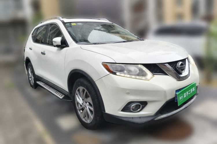 Used Nissan X-Trail 2014 2.5L CVT Ultimate Edition 4WD Front Right 45 Deg