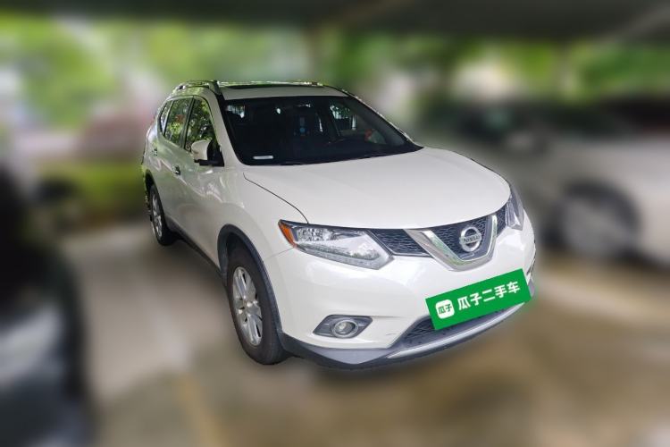 Used Nissan X-Trail 2014 2.5L CVT Luxury Edition 4WD Front Right 45 Deg