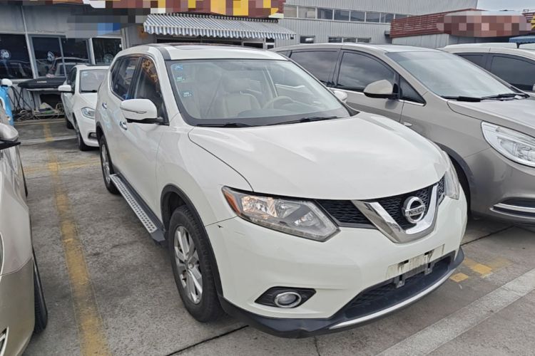 Used Nissan X-Trail 2014 2.0L CVT Comfort Edition 2WD Front Right 45 Deg