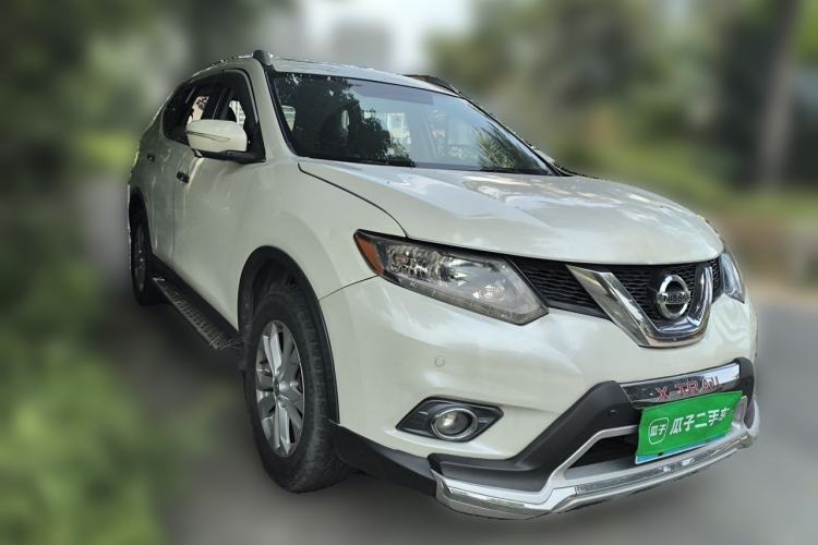 Used Nissan X-Trail 2014 2.0L CVT Smart Edition 2WD Front Right 45 Deg