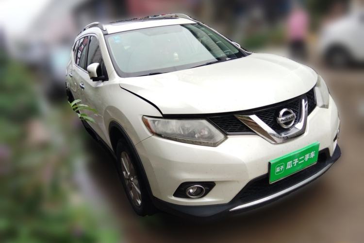 Used Nissan X-Trail 2014 2.0L CVT Comfort Edition 2WD Front Right 45 Deg