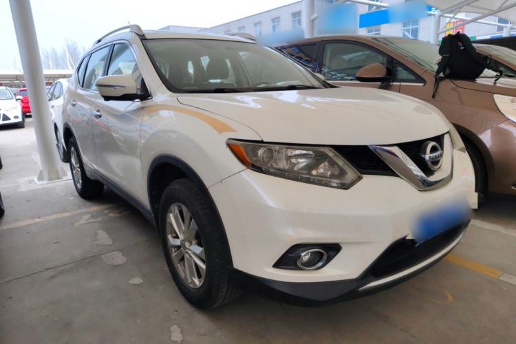Used Nissan X-Trail 2014 2.0L CVT Comfort Edition 2WD Front Right 45 Deg