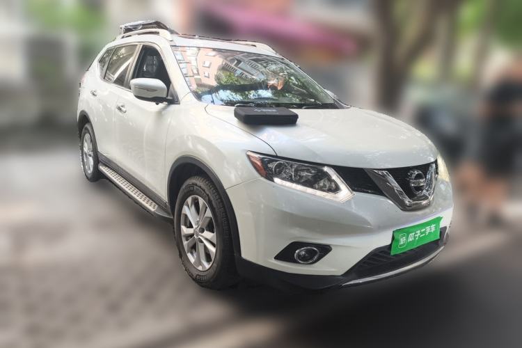 Used Nissan X-Trail 2014 2.5L CVT Leading Edition 4WD Front Right 45 Deg