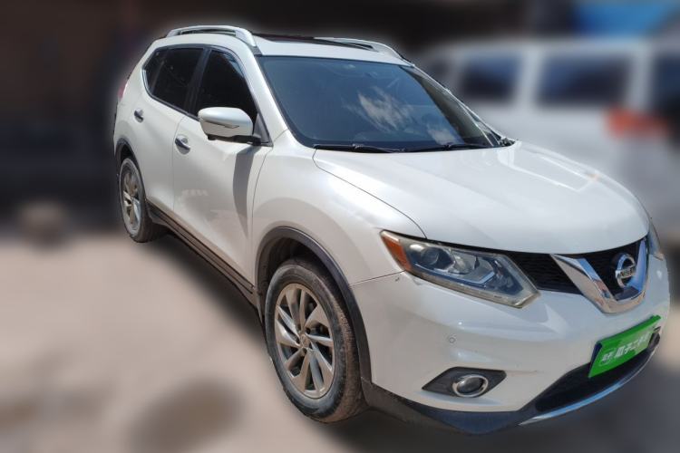 Used Nissan X-Trail 2014 2.5L CVT Ultimate Edition 4WD Front Right 45 Deg