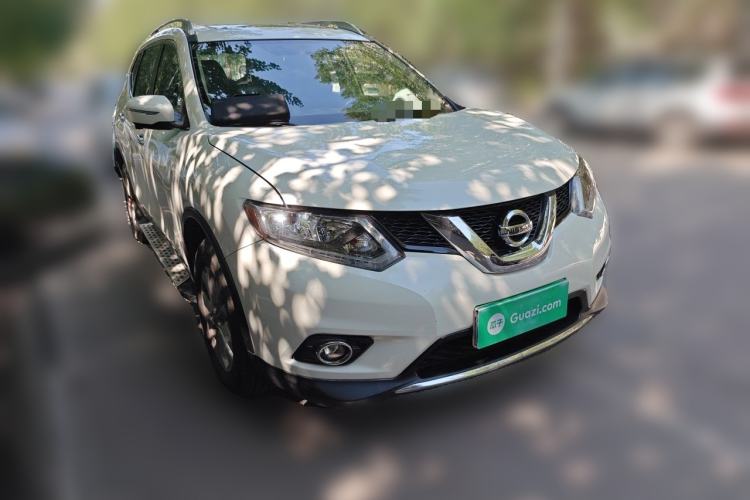 Used Nissan X-Trail 2014 2.5L CVT Luxury Edition 4WD Front Right 45 Deg