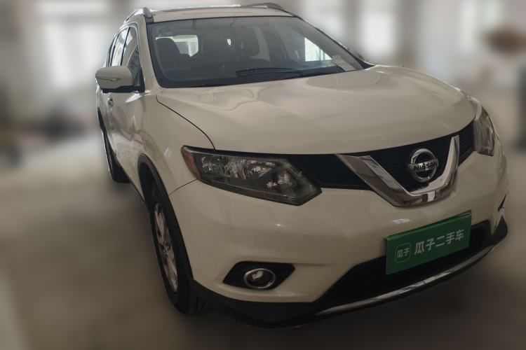 Used Nissan X-Trail 2014 2.5L CVT Luxury Edition 4WD Front Right 45 Deg