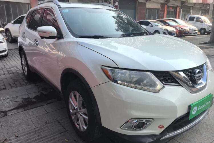 Used Nissan X-Trail 2014 2.0L CVT Comfort Edition 2WD Front Right 45 Deg