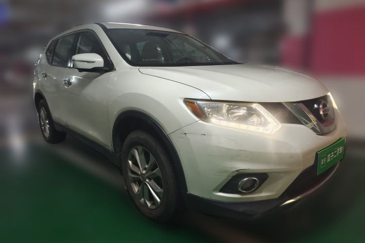 Used Nissan X-Trail 2014 2.0L CVT Comfort Edition 2WD Front Right 45 Deg