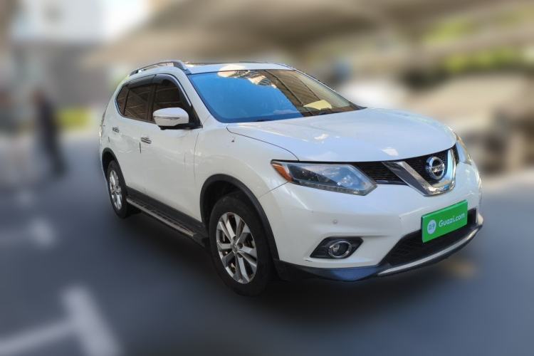 Used Nissan X-Trail 2014 2.5L CVT Luxury Edition 4WD Front Right 45 Deg