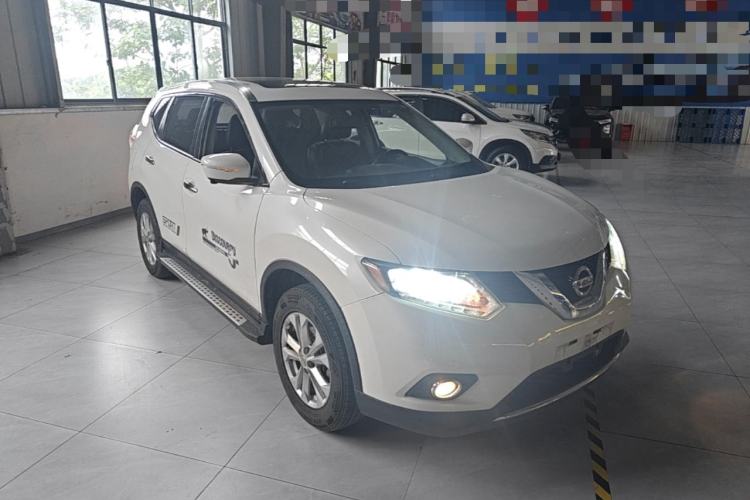 Used Nissan X-Trail 2014 2.0L CVT Comfort Edition 2WD Front Right 45 Deg