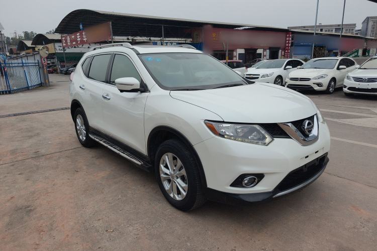 Used Nissan X-Trail 2014 2.0L CVT Comfort Edition 2WD Front Right 45 Deg