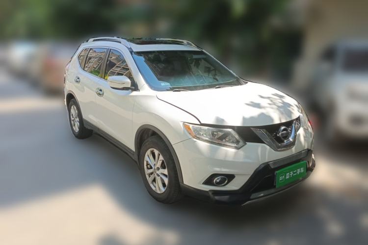 Used Nissan X-Trail 2014 2.5L CVT Luxury Edition 4WD Front Right 45 Deg