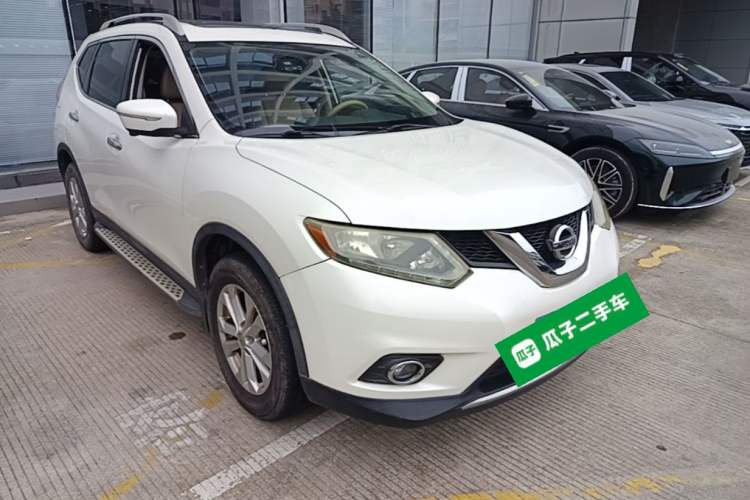 Used Nissan X-Trail 2014 2.0L CVT Comfort Edition 2WD Front Right 45 Deg