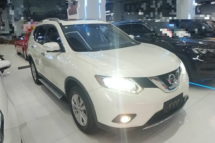 Used Nissan X-Trail 2014 2.0L CVT Comfort Edition 2WD Front Right 45 Deg
