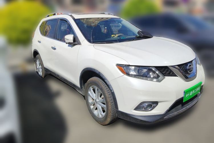 Used Nissan X-Trail 2014 2.0L CVT Comfort Edition 2WD Front Right 45 Deg