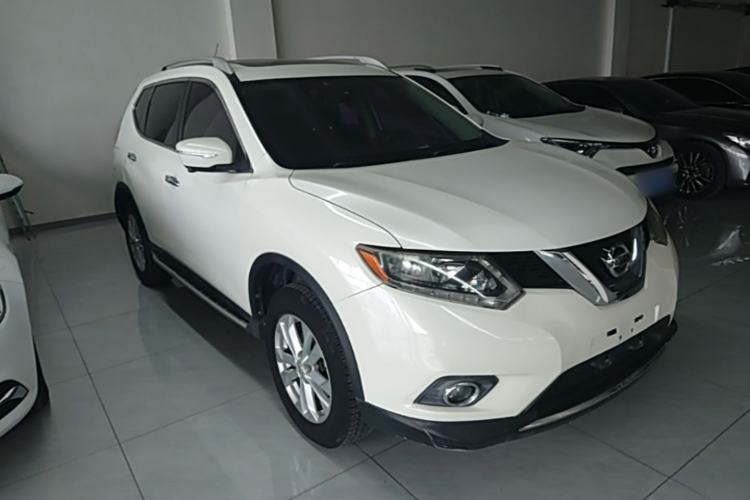 Used Nissan X-Trail 2014 2.0L CVT Comfort Edition 2WD Front Right 45 Deg
