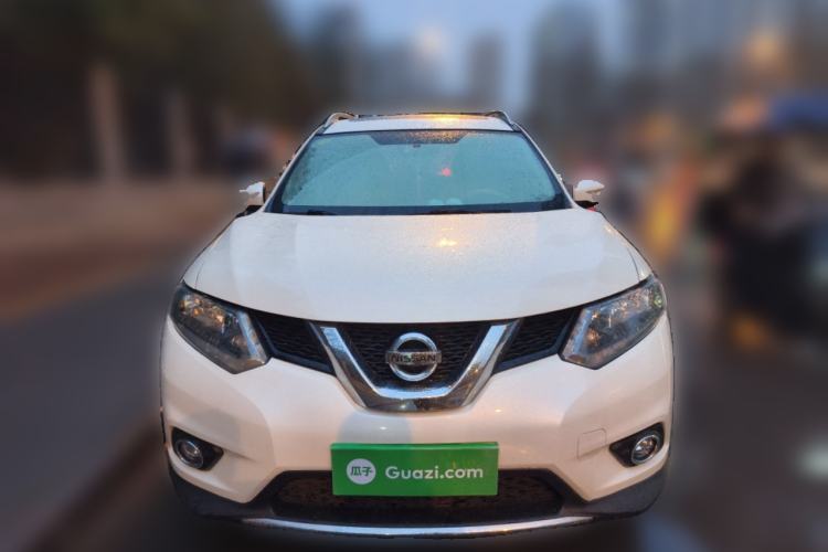 Used Nissan X-Trail 2014 2.5L CVT Luxury Edition 4WD Front