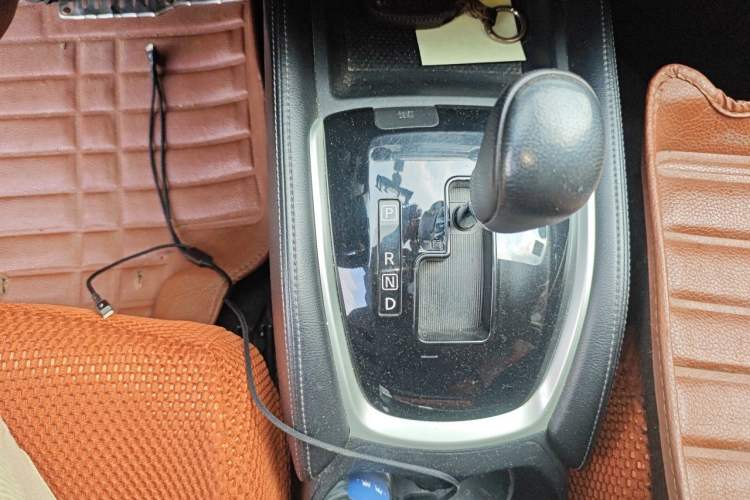 Used Nissan X-Trail 2014 2.0L CVT Comfort Edition 2WD Gear Lever