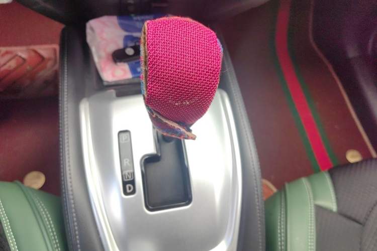 Used Nissan X-Trail 2014 2.5L CVT Luxury Edition 4WD Gear Lever
